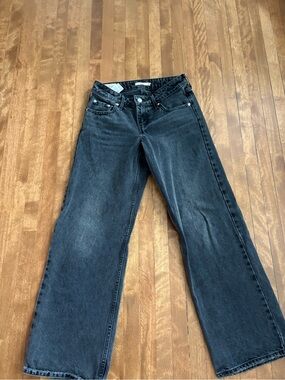 Black Wide-Leg Women’s Jeans